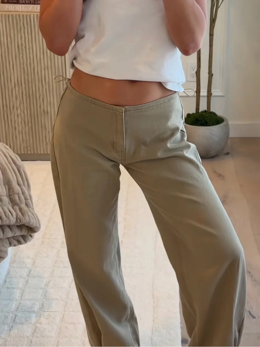 Low Rise Jeans Beige/Tan - Picture 2 of 5